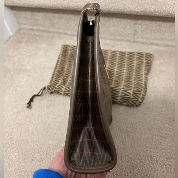 Authentic Valentino pouch - Picture 3 of 14